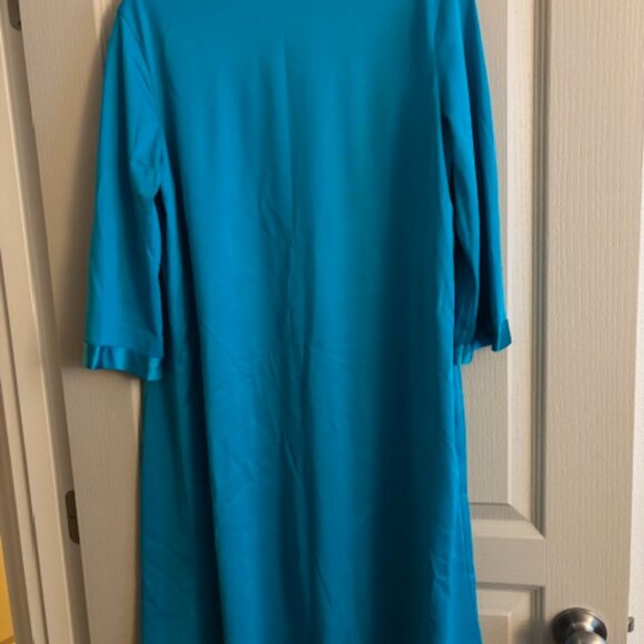 Vanity Fair M Nylon Robe Opaque Button Front Collar 3/4" Sleeve Satin Trim 40" - Picture 2 of 6